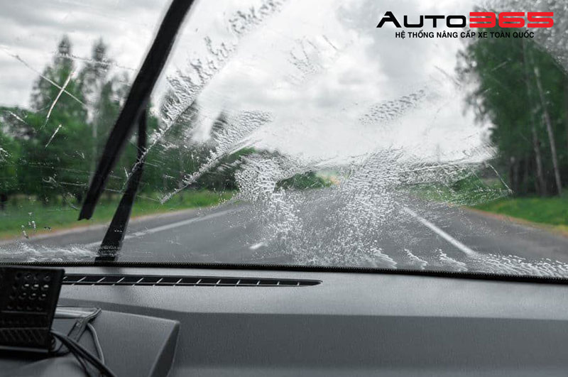 gat-mua-kem-anh-huong-tam-nhin-the-nao (2).jpg