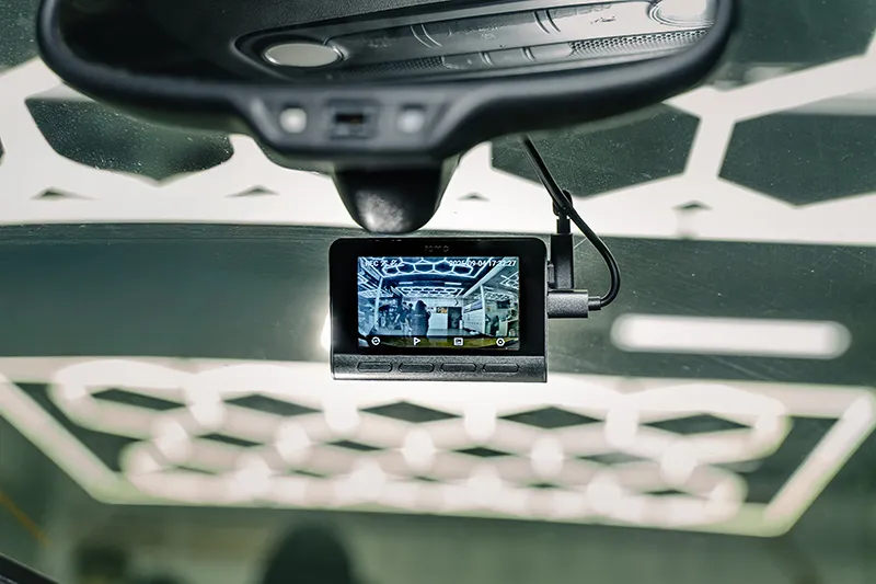 Camera được bố trí tại khu vực gương chiếu hậu của Audi TT Roadster