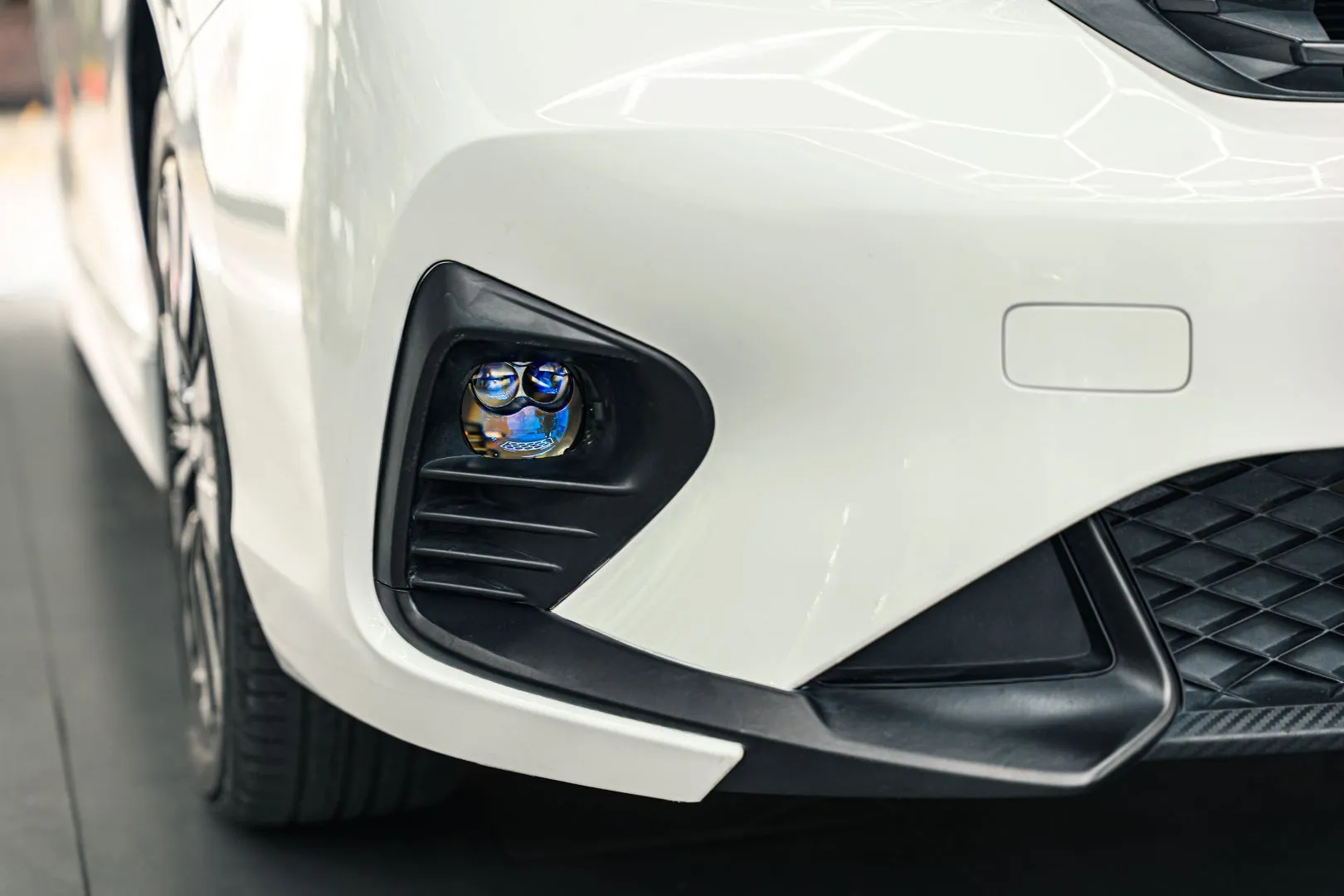 Cụm đèn gầm sau khi hoàn thiện GTR G1 Turbo trên xe.