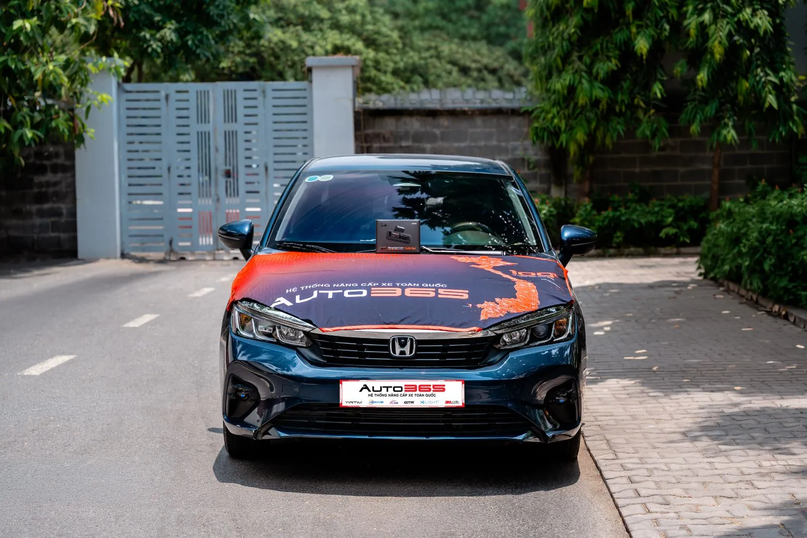 Honda City RS 2021 lắp camera hành trình 70mai T400 Set, góc toàn xe chính diện