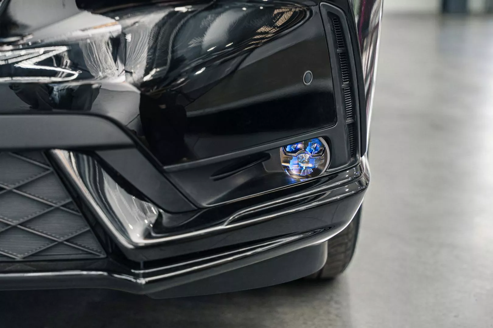Chi tiết Honda CR-V G 2024 khi nâng cấp X-Light F10 Turbo V2, góc bên phải