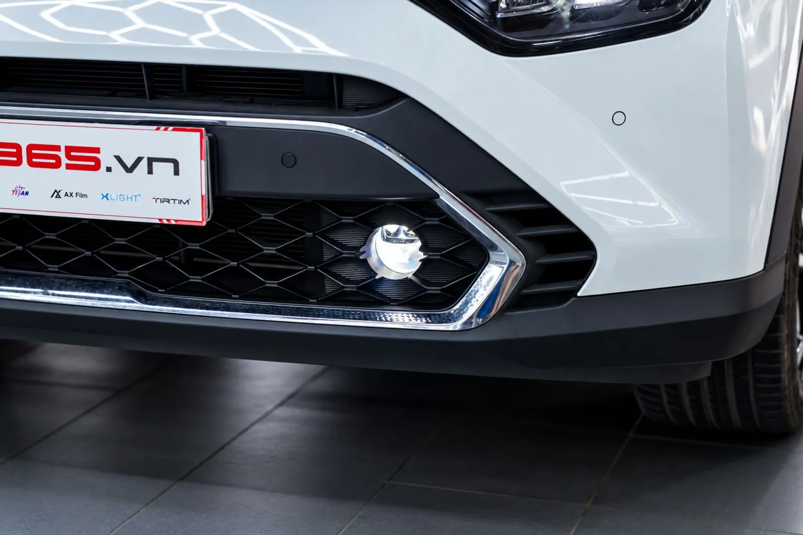 Kia Carens 1.4T Premium 2023 sau khi hoàn thiện nâng cấp bi gầm.