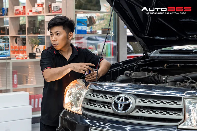 Auto365vn Lap Dat X Light V20 New Cho Toyota Fortunerjpg Img 6a472c25436f95.45198903 Auto365vn