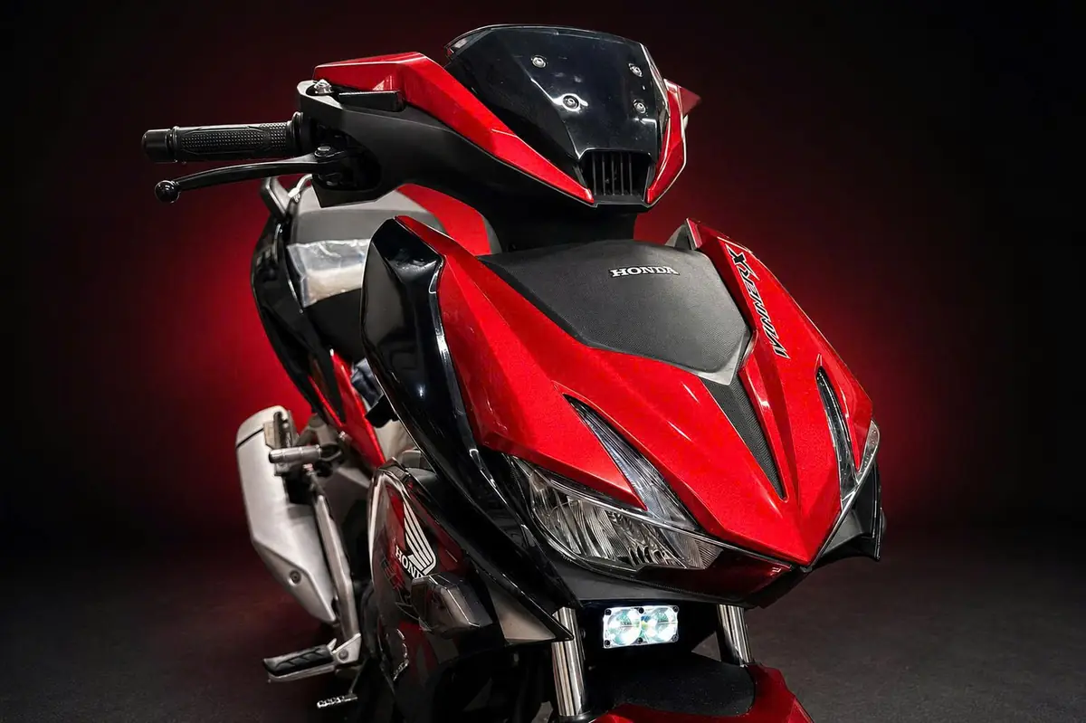 Titan Moto M20 Ultra V2 lắp trên Honda Winner X