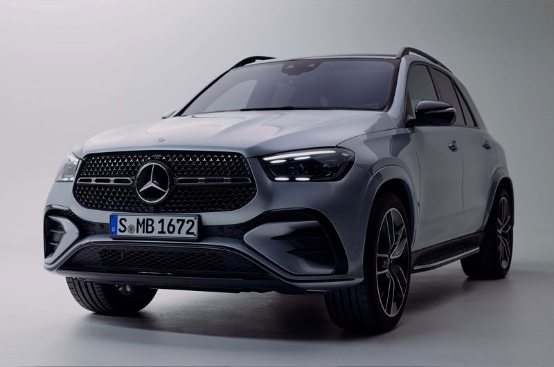 mercedes-viet-nam-lan-dau-gioi-thieu-xe-hybrid-sac-ngoai (4).jpg