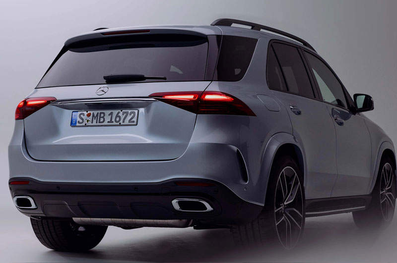 mercedes-viet-nam-lan-dau-gioi-thieu-xe-hybrid-sac-ngoai (7).jpg