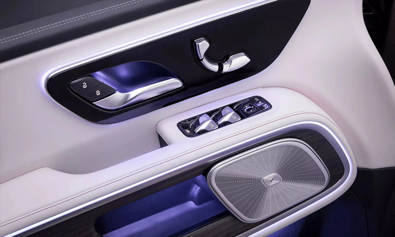 mercedes-vle-minivan-dien-sang-trong-dam-chat-limousine-cua-mercedes (2).jpg