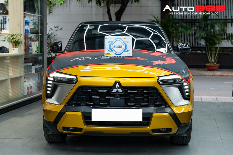 Xe Mitsubishi được tư vấn kiểm tra bi gầm đi mưa sương mù tại Auto365.vn - Trụ Sở Chính