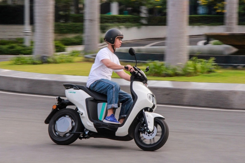 nhung-sai-lam-khi-dung-xe-may-dien-mau-he-khien-pin-nhanh-xuong-cap (1).jpg