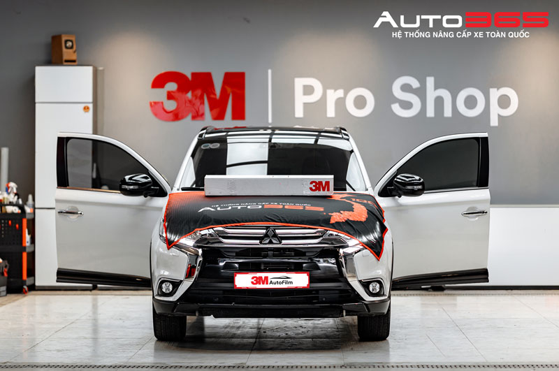 phim-cach-nhiet-giup-tiet-kiem-nhien-lieu-va-dien-nang-cho-o-to-nhu-the-nao (2).jpg