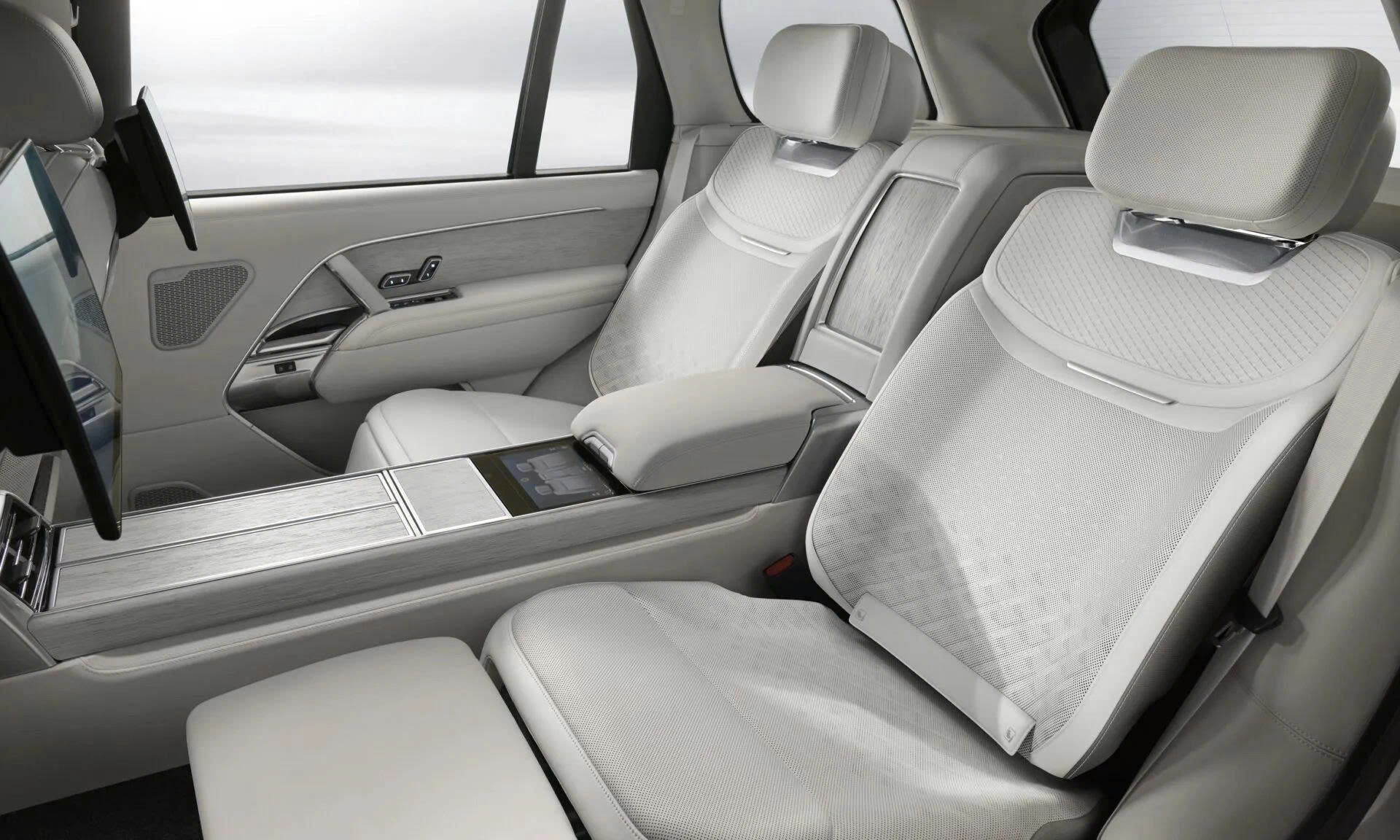 range-rover-sv-ultra-ra-mat-3.jpg
