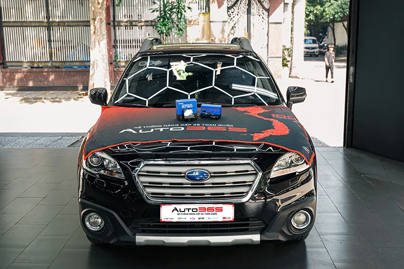 Subaru Outback sau khi lắp camera hành trình Vietmap S720