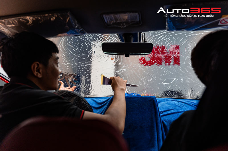 Auto365vn Tai Sao Dan Phim Cach Nhiet Giup Giam Tai Cho He Thong Dieu Hoa Xe Dien 3jpg Img 6a3ce12c3ae178.38646702 Auto365vn