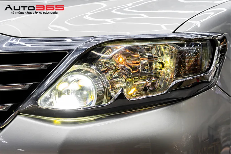 Auto365vn Toyota Fortuner Nang Cap Den X Light V20 Newjpg Img 6a472bd7dcbab5.06886554 Auto365vn