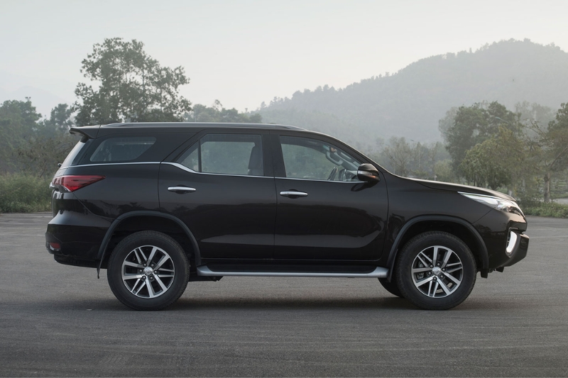 Auto365vn Toyota Fortuner Truoc Khi Dan Phim Cach Nhiet 3m Crystalline Cr Blk Projpg Img 6a4788bf9d34d5.38735027 Auto365vn