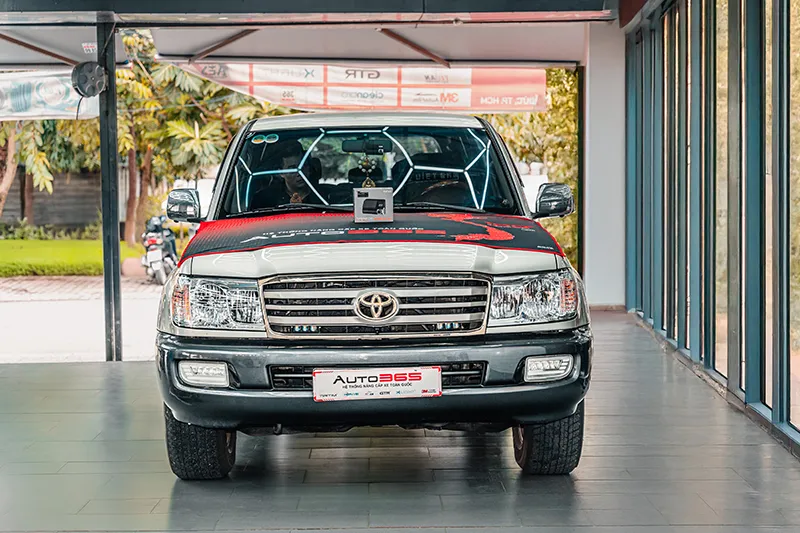 Toyota Land Cruiser VX 2007 khi lắp camera hành trình 70mai A800SE tại Auto365