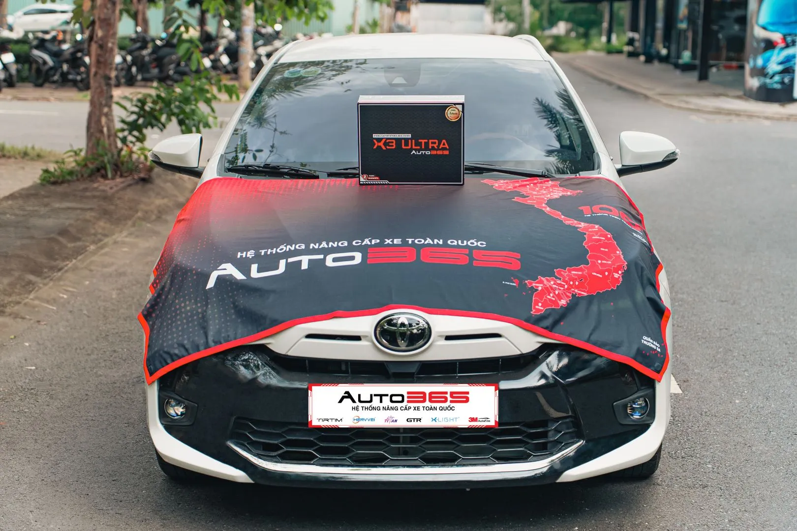 Toyota Vios 1.5E CVT 2018 khi nâng cấp X-Light X3 Ultra, toàn xe chính diện