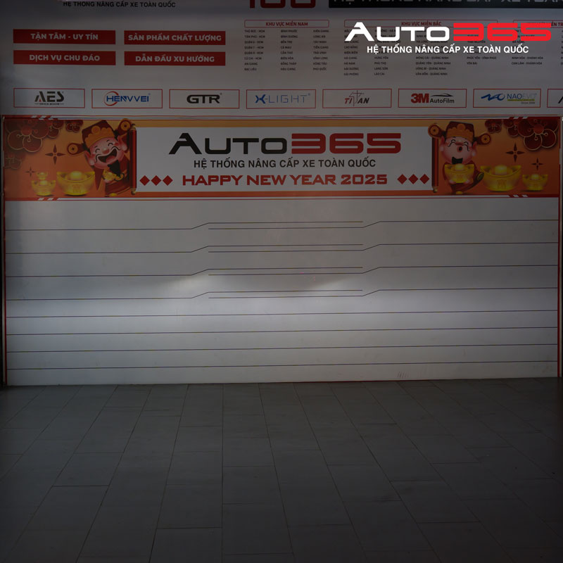 trai-nghiem-lai-xe-ban-dem-khac-biet-sau-khi-nang-cap-anh-sang (3).jpg