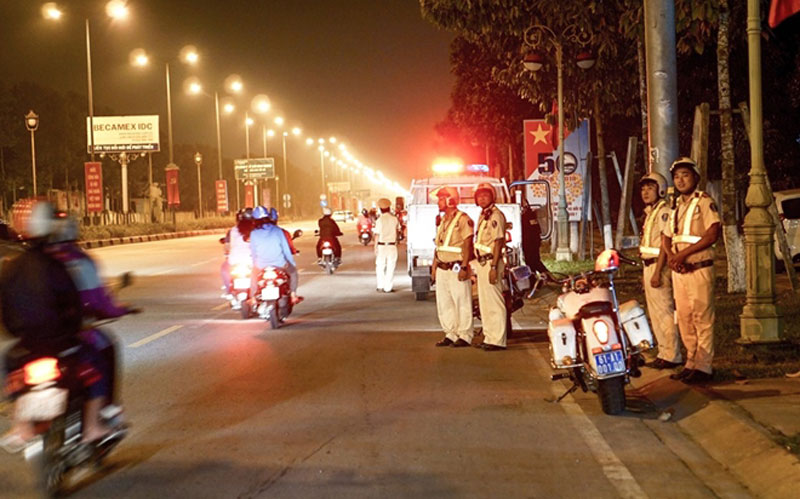 tu-10h-mung-1-tet-binh-ngo-2026-csgt-toan-quoc-ra-quan-kiem-soat-nong-do-con-khong-ngoai-le (1).jpg
