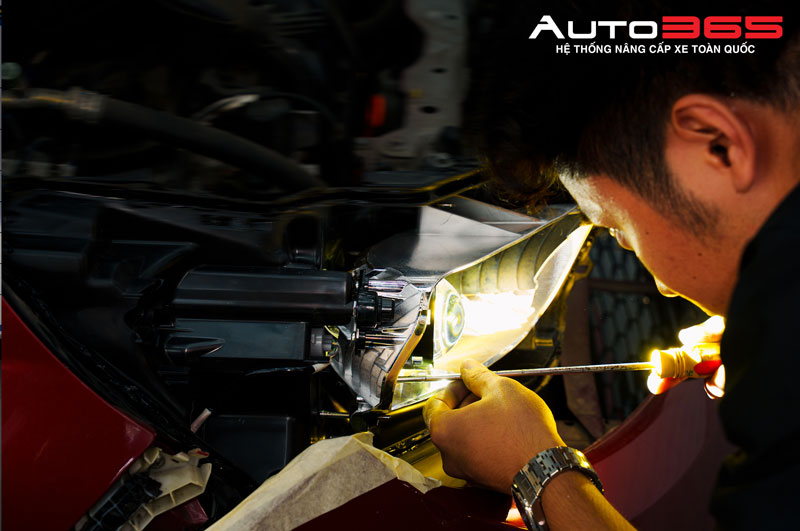 v20-new-2025-ban-nang-cap-anh-sang-manh-cho-xe-gia-dinh-nam-nay (11).jpg