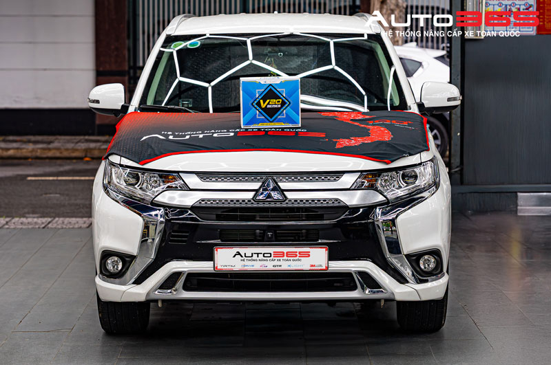 v20-new-2025-ban-nang-cap-anh-sang-manh-cho-xe-gia-dinh-nam-nay (12).jpg