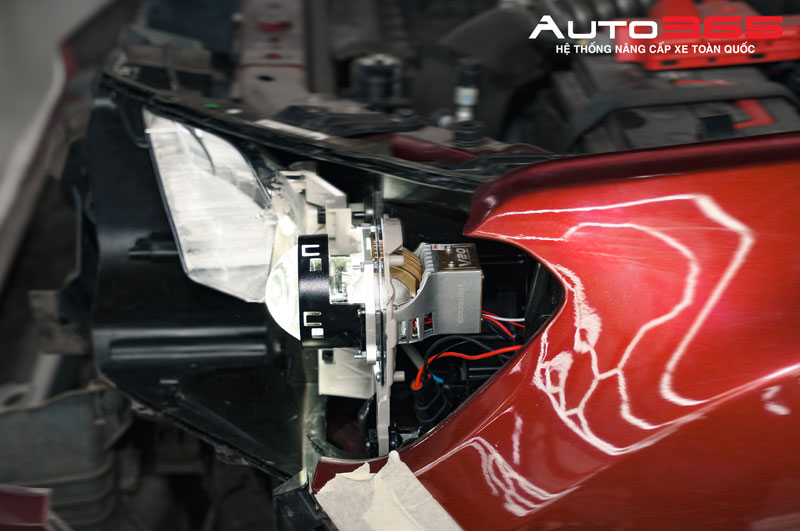 v20-new-2025-ban-nang-cap-anh-sang-manh-cho-xe-gia-dinh-nam-nay (5).jpg