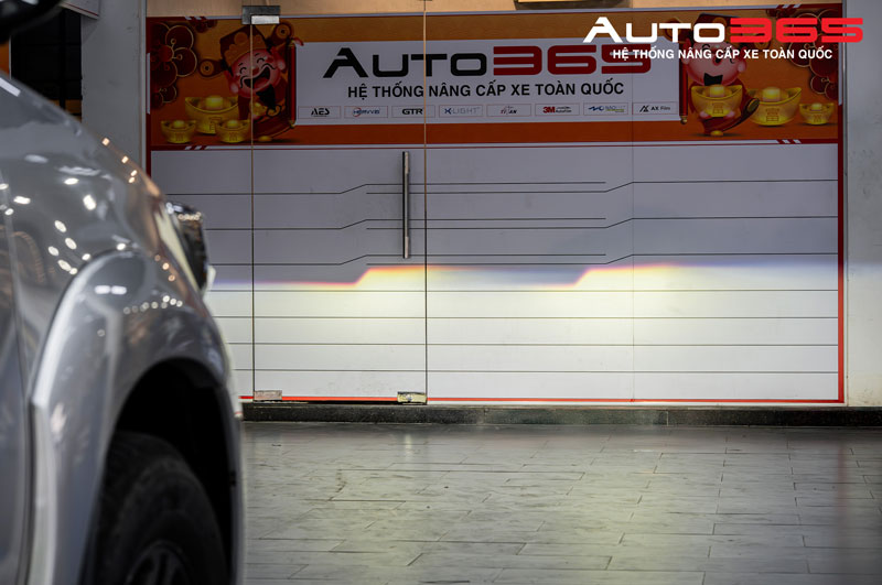 v20-new-2025-ban-nang-cap-anh-sang-manh-cho-xe-gia-dinh-nam-nay (9).jpg