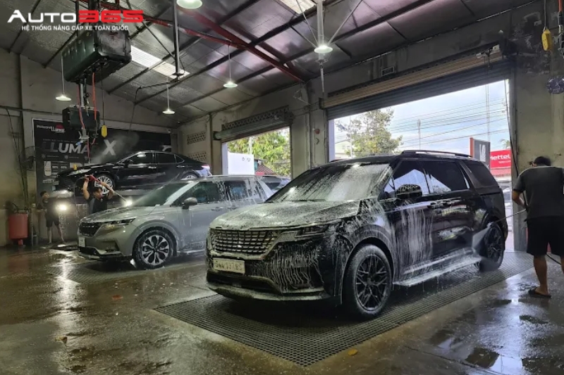 ve-sinh-va-cham-soc-xe-chuyen-nghiep-tai-auto365-vinh-long.jpg