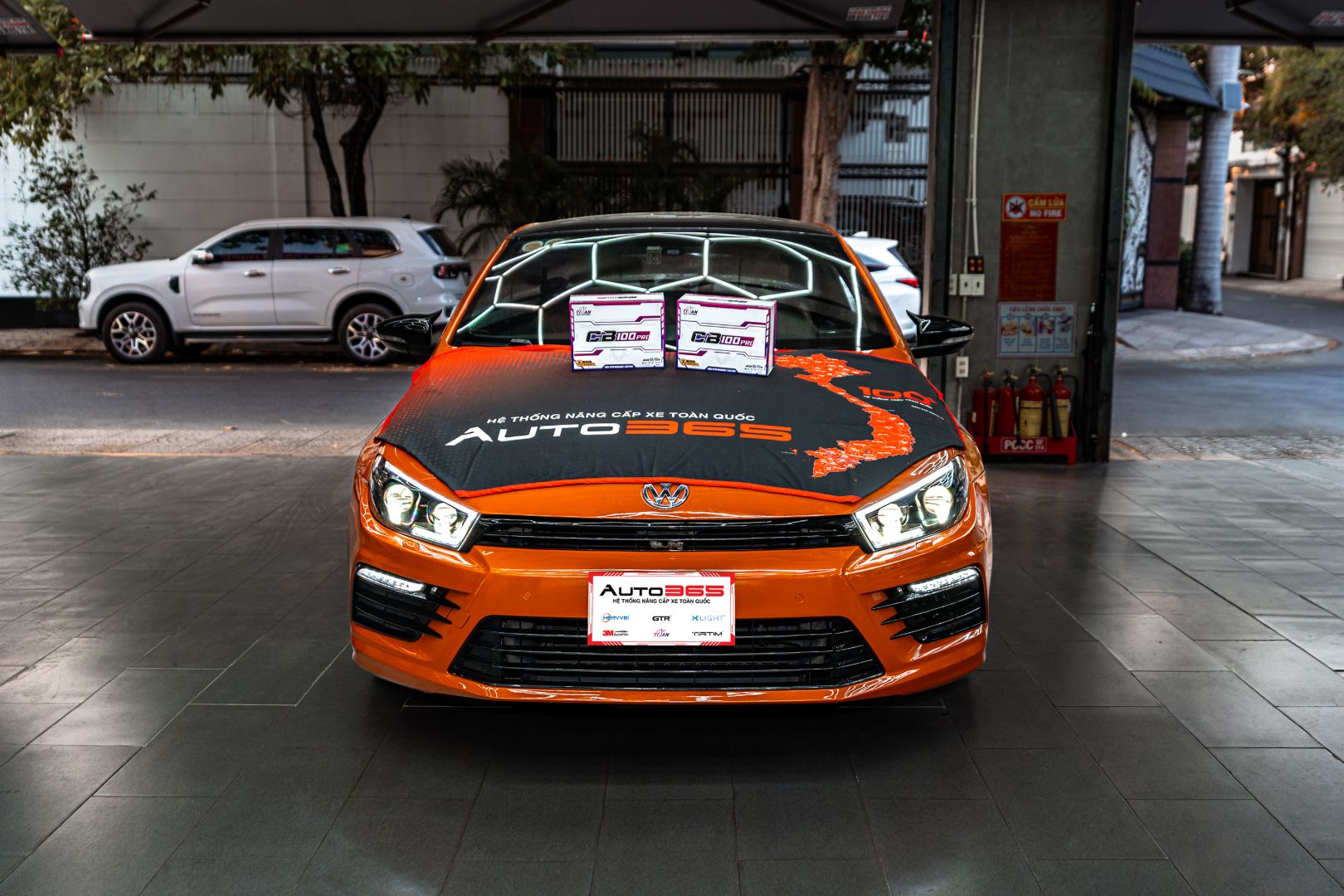 Volkswagen Scirocco nâng cấp CB100 Pro, góc toàn xe