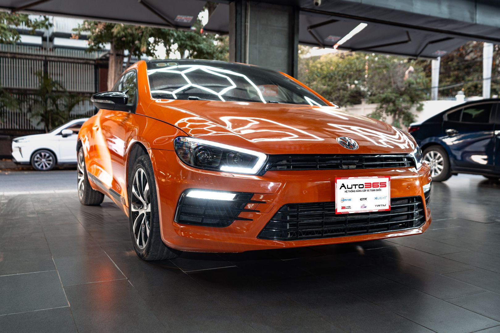 Volkswagen Scirocco nâng cấp CB100 Pro, góc toàn xe hướng bên phải