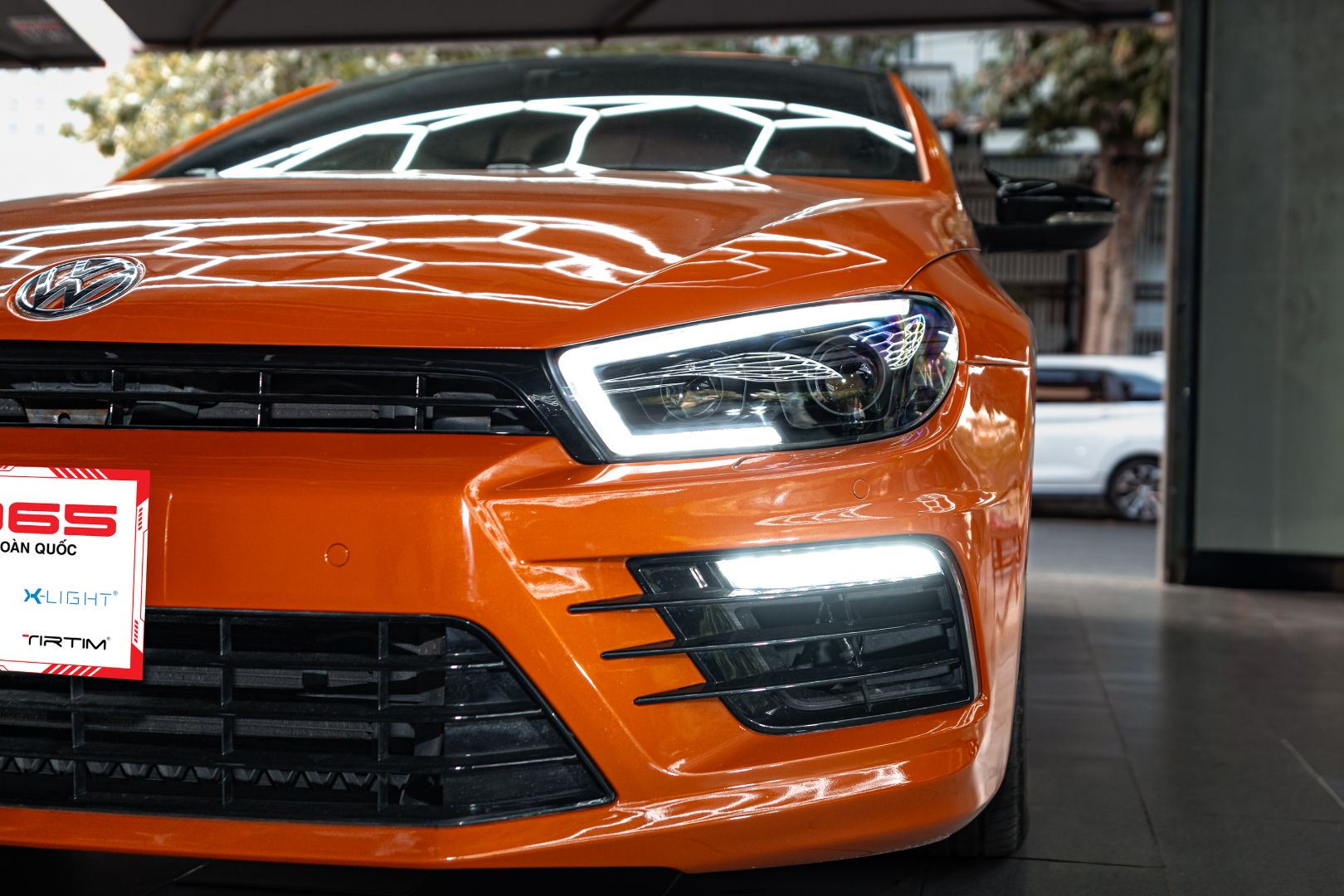 Chi tiết Volkswagen Scirocco nâng cấp CB100 Pro, góc chính diện