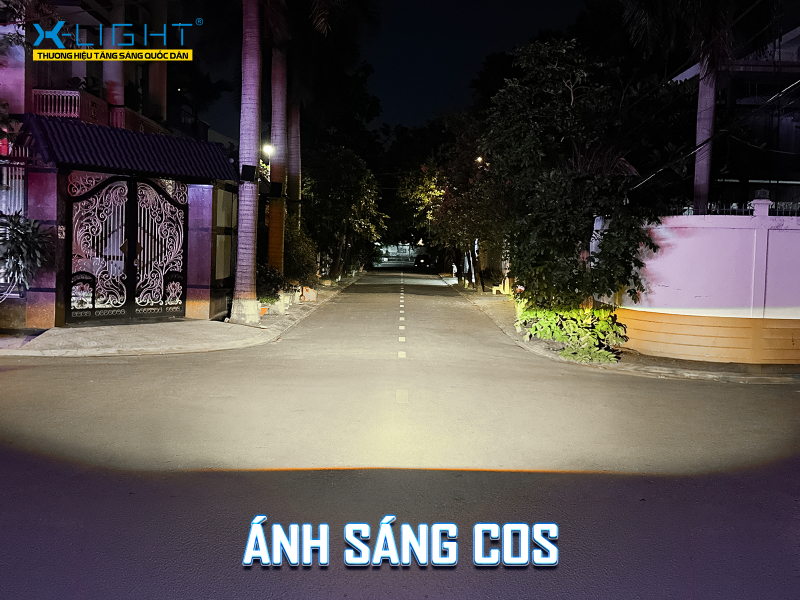 Ảnh Cos thực tế đèn gầm dạng rời X-Light F30 Ultra ban đêm