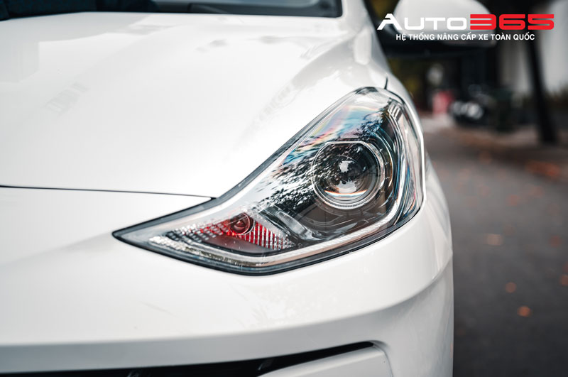 x5-ultra-den-tang-sang-cao-cap-chong-loa-tot-nhat-cho-xe-di-dem (4).jpg