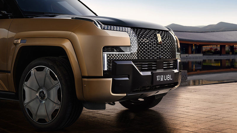 yangwang-u8l-tan-binh-sieu-sang-thach-thuc-bieu-tuong-maybach (2).jpg