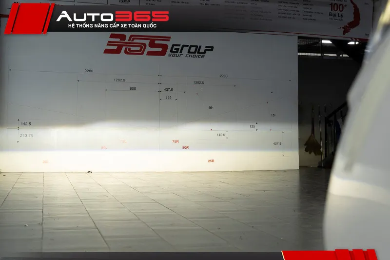 Hình ảnh vùng sáng Cos trên màn kiểm tra tại Auto365
