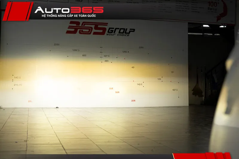 Hình ảnh vùng sáng Pha trên màn kiểm tra tại Auto365