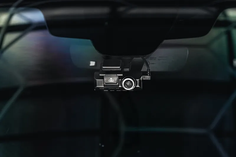 Vị trí lắp đặt camera hành trình Vietmap SpeedMap M1 trên Mazda 3 Sport 1.5L Luxury 2024