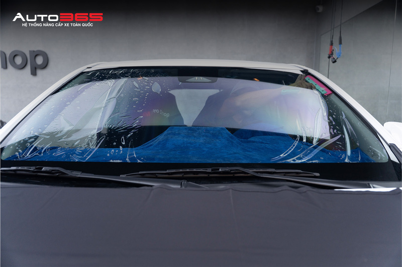 Toyota Innova Cross là dòng xe có diện tích kính tương đối lớn