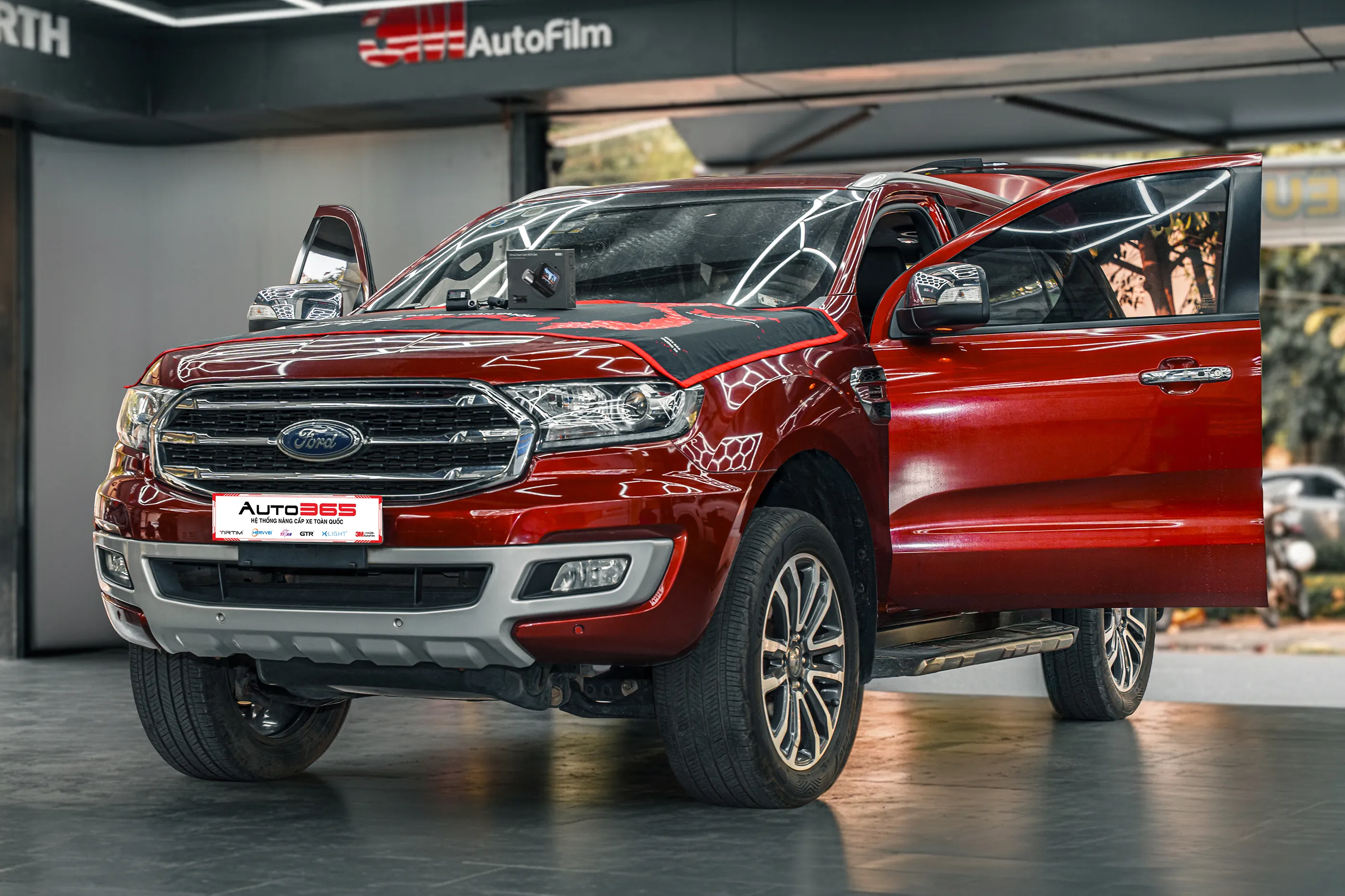 Ford Everest 2019 lắp camera hành trình 70mai A510 tại Auto365.vn - Trụ Sở Chính.
