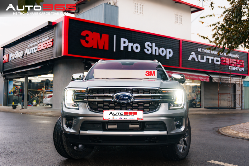 Ford Everest tại Auto365.vn - Trụ Sở Chính, nơi khách hàng có thể tham khảo và tư vấn cấu hình phim cách nhiệt 3M theo nhu cầu sử dụng