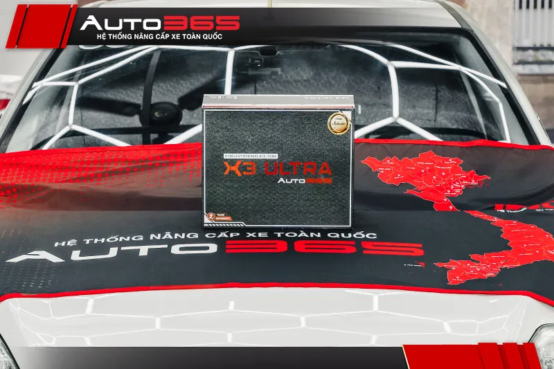 Hộp sản phẩm bi gầm X-Light X3 Ultra được sử dụng cho Ford Focus 2012 2.0L.