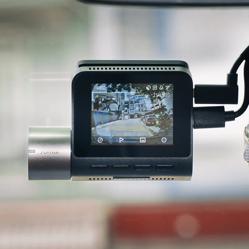 Hình ảnh hiển thị trên camera hành trình sau khi lắp đặt trên Ford Transit Premium 2025