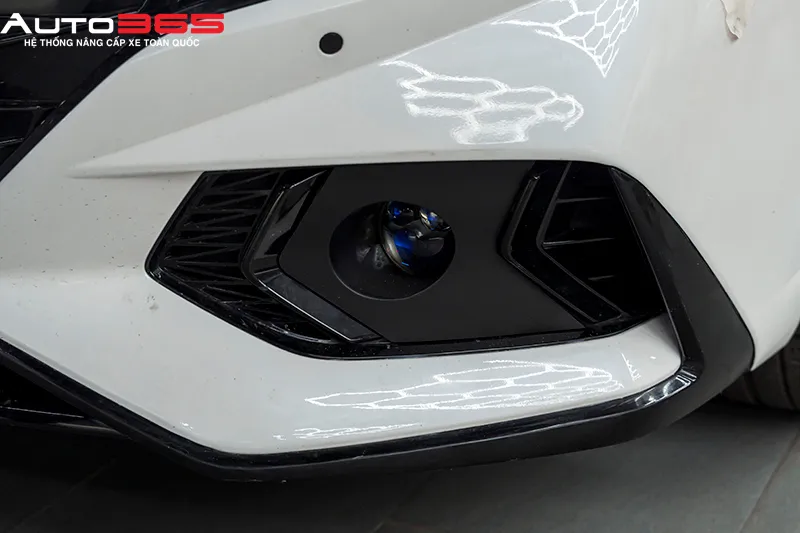 hoc den hyundai elantra n line 2023 sau khi lap dat f10 turbo v2 4300k