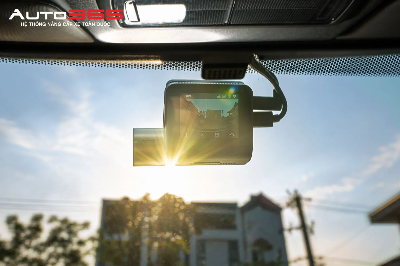 Cận cảnh camera trước được trang bị trên Honda City 1.5 CVT 2017.