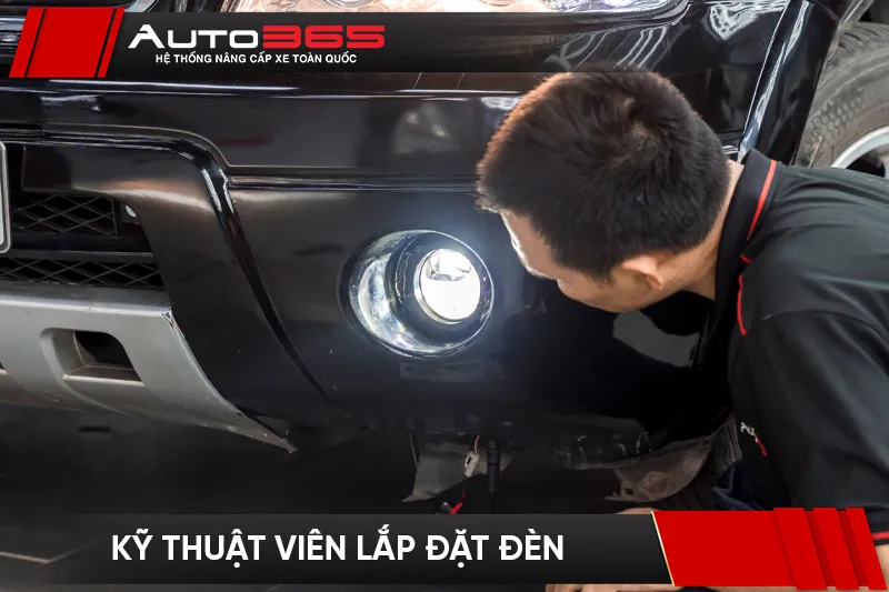 ky thuat vien lap dat den