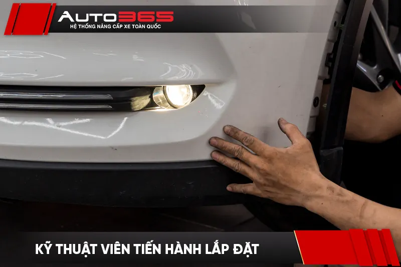 ky thuat vien tien hanh lap dat