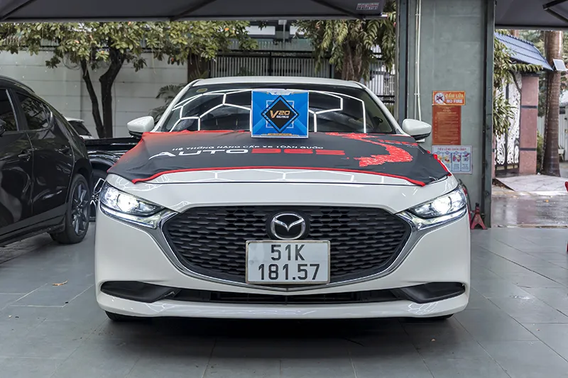 mazda 2 trong ca lap dat v20 new 2025