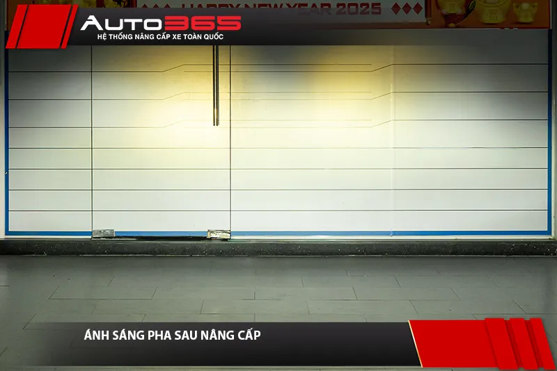 Vùng sáng Pha tập trung tại bảng căn chỉnh tại Auto365.