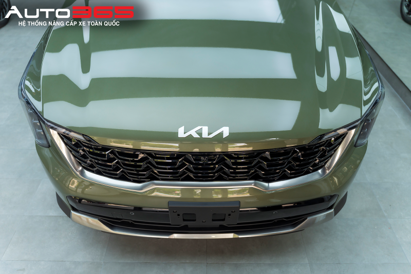 Nắp capo Kia Sorento sau khi dán PPF 50 Gloss