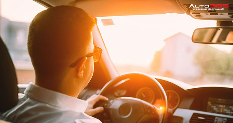 Nhiệt độ khoang xe nóng hơn khi lái xe